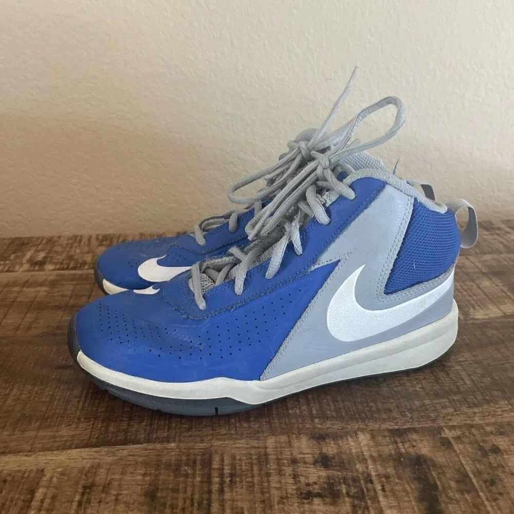Nike Team Hustle D7 High-Top Basketball Shoes 4.5